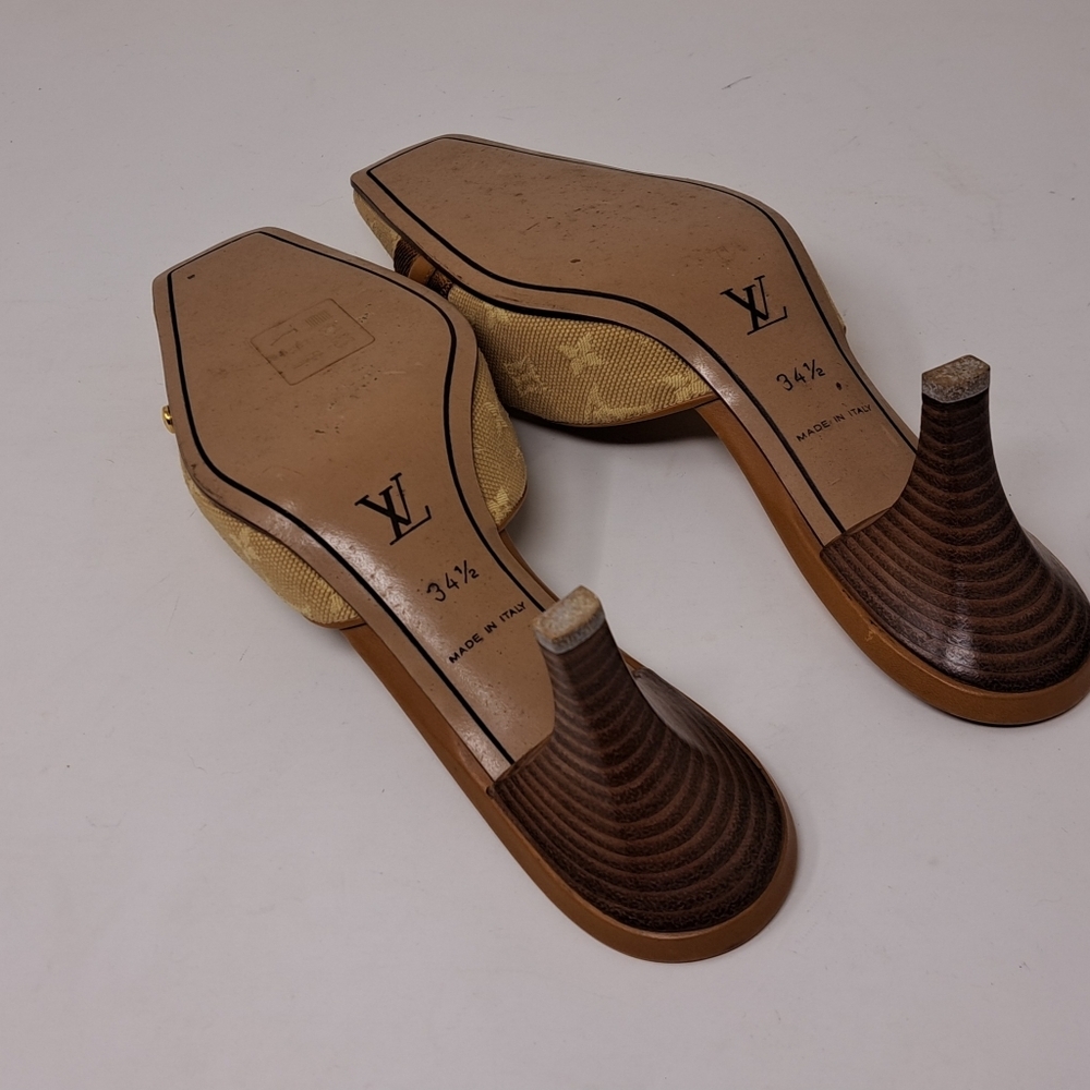 Louis Vuitton Women's Squared Toe Monogram Brown Pumps Authentic 34.5 IT/ 4.5 US - Picture 9 of 10